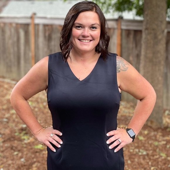 Meet your Posher, Cassie - Picture 2 of 5